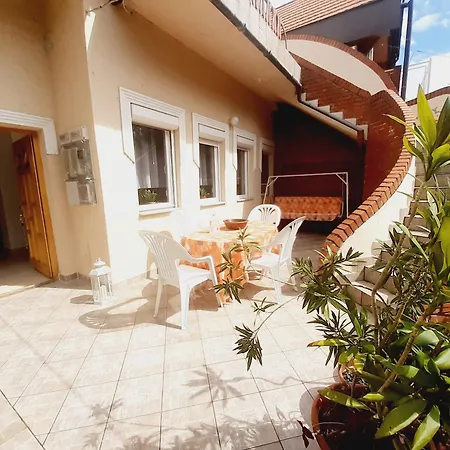 Jutta Vízközeli * Balatonboglár
